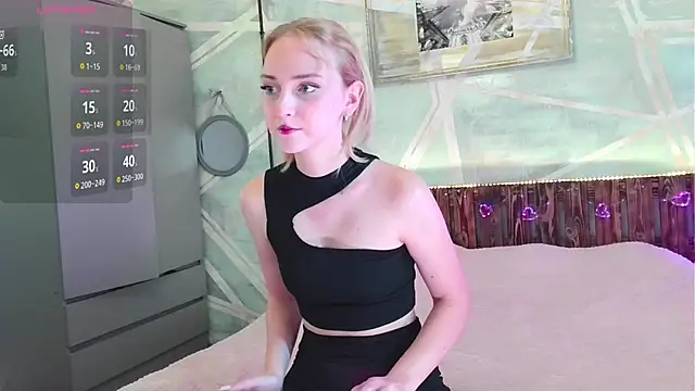 FoxyBlondie online show from October 16, 8:33 am