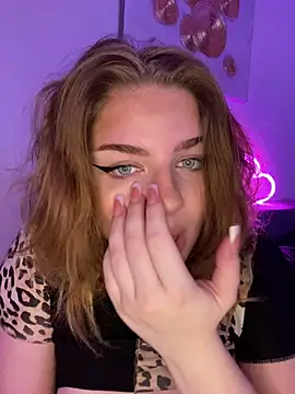 Snapshot of VickyKarter chatting on October 16, 2:58 pm VickyKarter online show from October 16, 2:58 pm