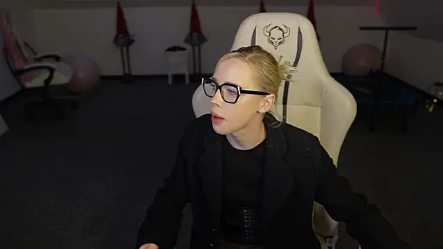 Jessica start online show from December 15, 11:16 am