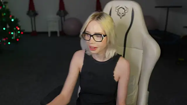 Jessica start online show from December 18, 11:14 am