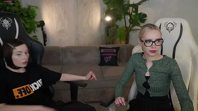 Jessica start online show from November 26, 11:32 am