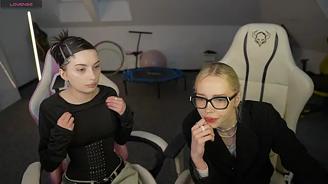 Jessica start online show from November 29, 11:21 am