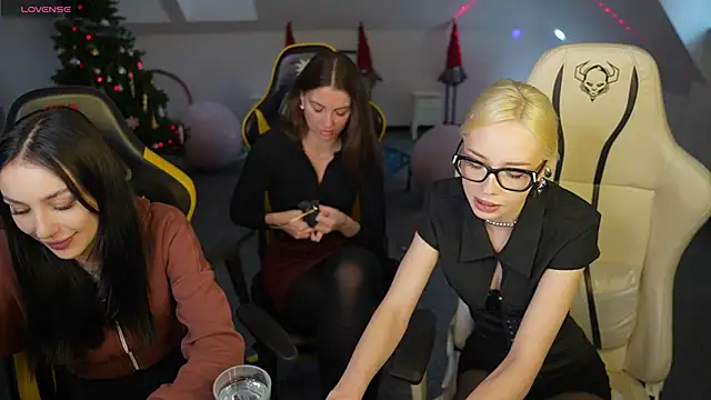 Jessica start online show from January 9, 11:17 am