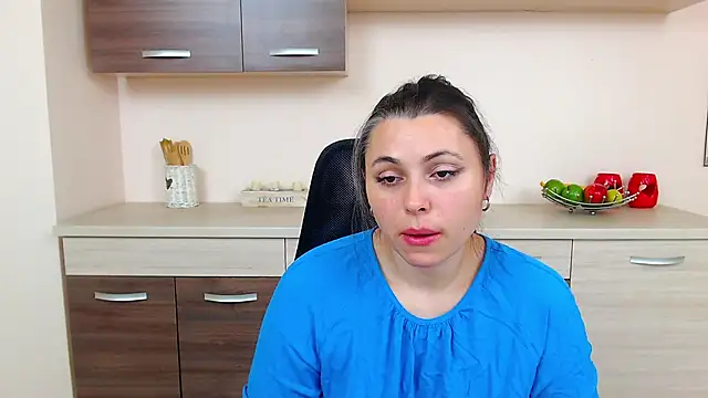 Soft Lilly online show from October 22, 5:40 am