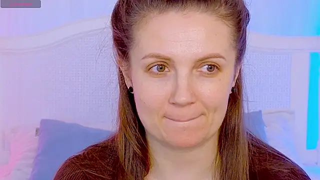 Amy  Leee  online show from February 13, 3:12 pm