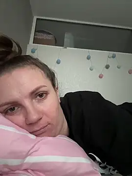 Amy  Leee  online show from February 16, 6:56 am