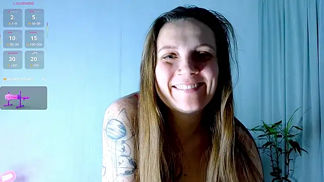 Amy  Leee  online show from February 6, 7:10 pm