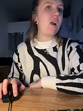 Snapshot of Amy__Leee_ chatting on December 17, 1:05 pm Amy Leee online show from December 17, 1:05 pm