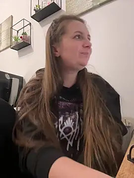 Amy  Leee  online show from February 4, 3:07 pm