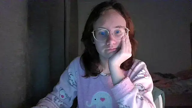 LuckySLove online show from January 9, 9:22 pm