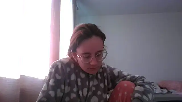 Snapshot of LuckySLove chatting on May 28, 5:19 pm LuckySLove online show from May 28, 5:19 pm
