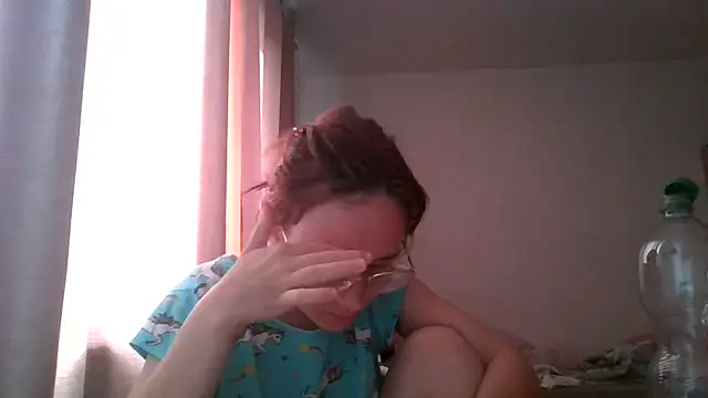 Snapshot of LuckySLove chatting on July 2, 4:13 pm LuckySLove online show from July 2, 4:13 pm