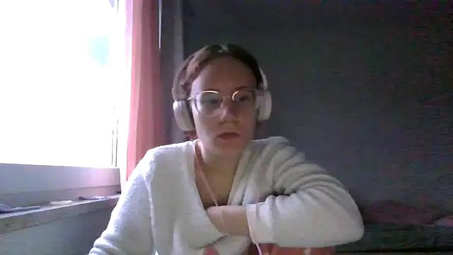 Snapshot of LuckySLove chatting on May 31, 7:03 pm LuckySLove online show from May 31, 7:03 pm