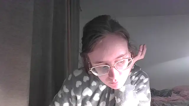 LuckySLove online show from February 8, 5:54 pm