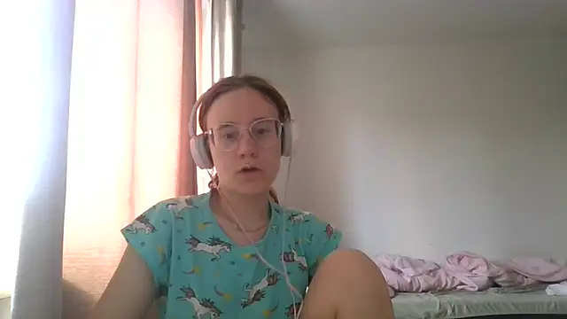 Snapshot of LuckySLove chatting on June 23, 2:04 pm LuckySLove online show from June 23, 2:04 pm