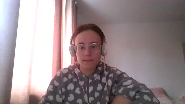 Snapshot of LuckySLove chatting on July 7, 3:15 pm LuckySLove online show from July 7, 3:15 pm