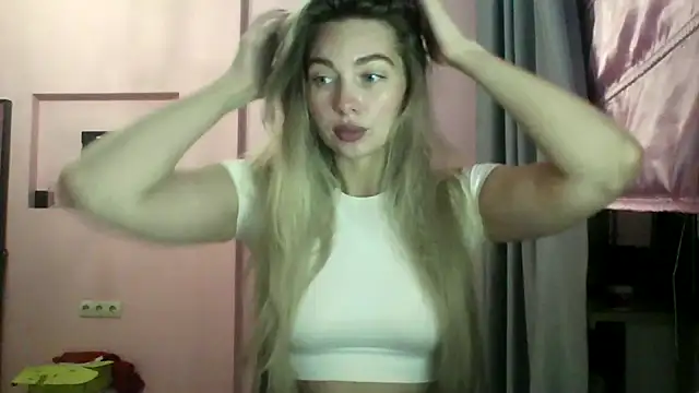 Snapshot of Sygream chatting on October 26, 1:22 pm Sygream online show from October 26, 1:22 pm