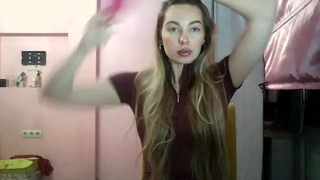 Snapshot of Sygream chatting on November 2, 7:19 pm Sygream online show from November 2, 7:19 pm