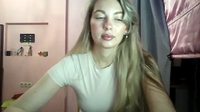 Snapshot of Sygream chatting on October 20, 12:17 pm Sygream online show from October 20, 12:17 pm