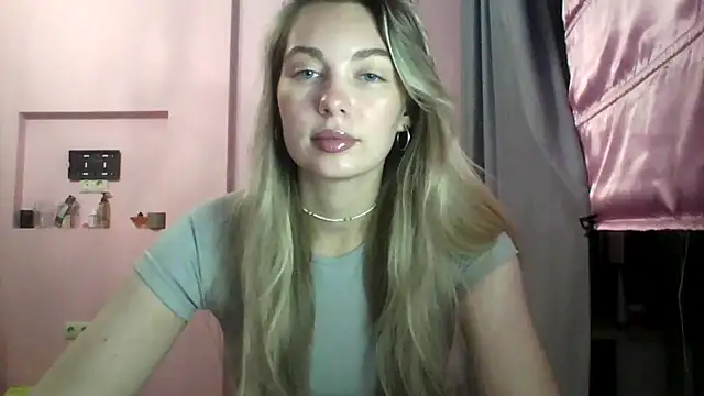 Snapshot of Sygream chatting on October 30, 5:21 pm Sygream online show from October 30, 5:21 pm