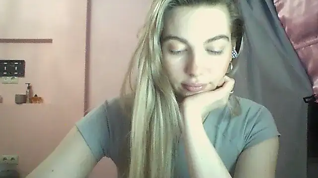 Snapshot of Sygream chatting on January 10, 10:27 pm Sygream online show from January 10, 10:27 pm