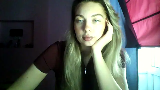 Snapshot of Sygream chatting on October 31, 10:34 am Sygream online show from October 31, 10:34 am