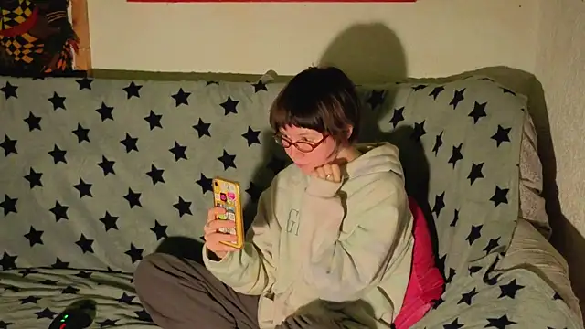 ReincarnatedAngel online show from October 23, 8:51 pm