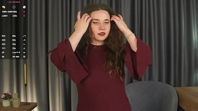 Snapshot of YuriFout chatting on November 12, 11:03 am YuriFout online show from November 12, 11:03 am