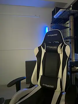 ericiii online show from February 24, 1:50 am