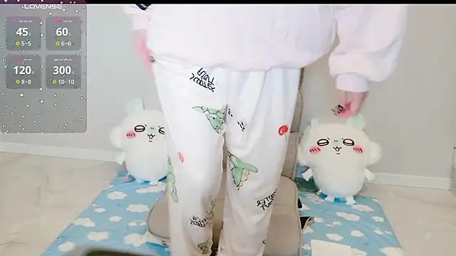 Snapshot of MIZUHO_05 chatting on November 29, 1:22 pm MIZUHO 05 online show from November 29, 1:22 pm