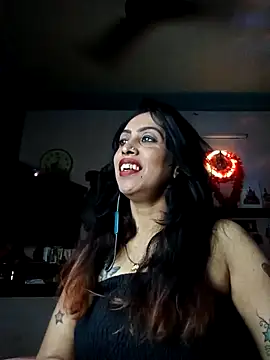 Snapshot of Darling_Annie chatting on December 5, 6:50 pm Darling Annie online show from December 5, 6:50 pm