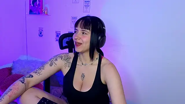 Emily Lindey online show from April 9, 4:58 am