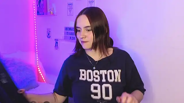 Emily Lindey online show from March 4, 2:19 am