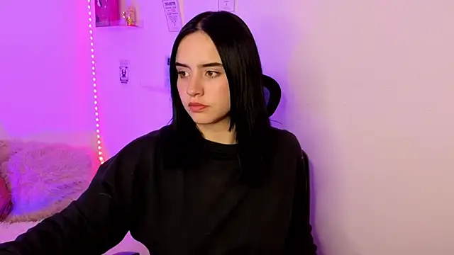 Emily Lindey online show from March 13, 5:01 am