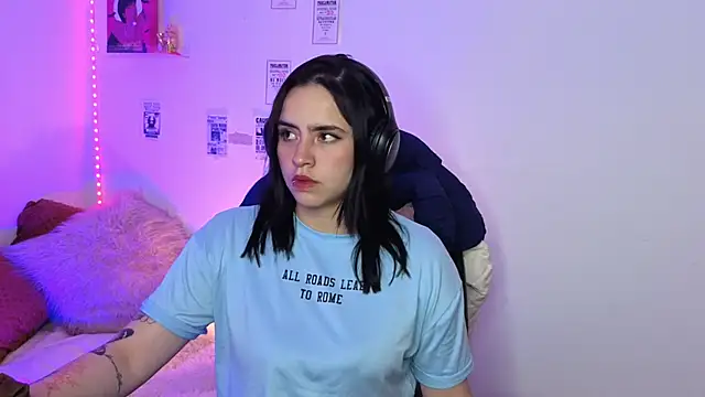 Emily Lindey online show from April 10, 4:08 am