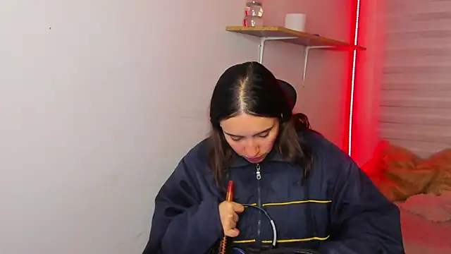 Emily Lindey online show from November 23, 3:16 am