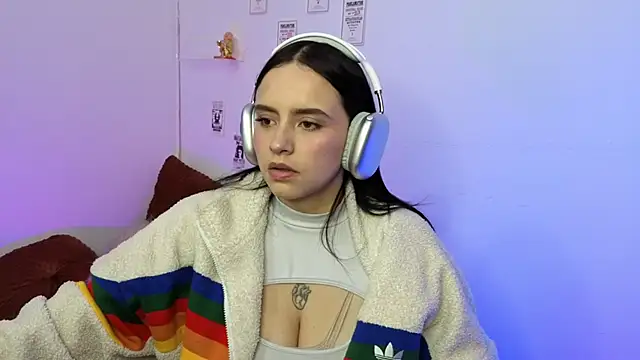 Emily Lindey online show from February 7, 2:30 am