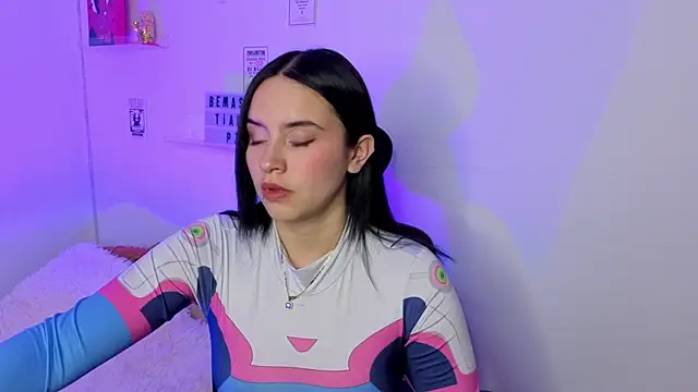 Emily Lindey online show from March 17, 6:16 am