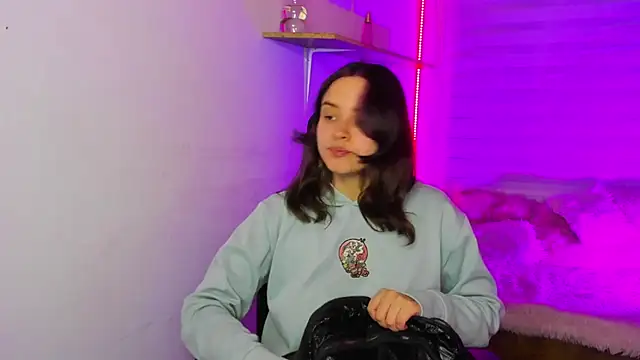 Emily Lindey online show from November 29, 3:06 am