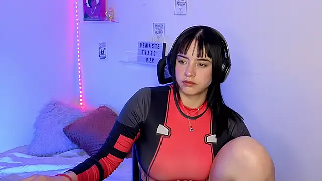 Emily Lindey online show from March 27, 8:26 am