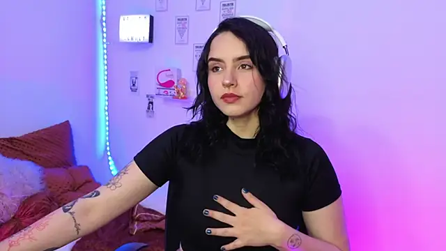 Emily Lindey online show from February 6, 3:35 am