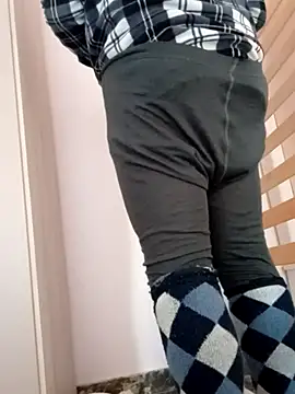 Snapshot of Cucco25 chatting on December 15, 9:26 am Cucco25 online show from December 15, 9:26 am