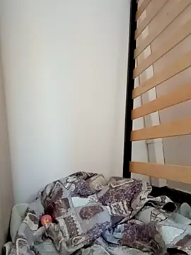 Snapshot of Cucco25 chatting on November 12, 8:18 am Cucco25 online show from November 12, 8:18 am