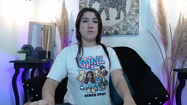 ZharaGag on u online show from November 6, 12:31 pm