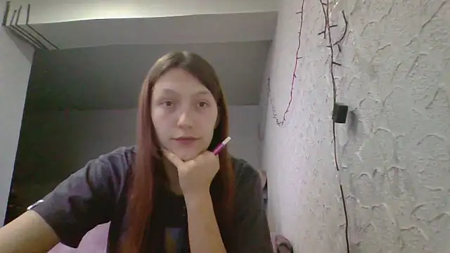 luna tt online show from February 14, 2:06 pm