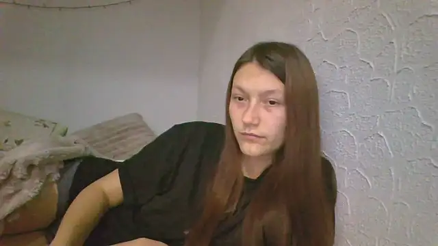 luna tt online show from December 19, 6:43 pm