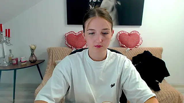 Snapshot of AnneWilsonn chatting on June 19, 6:30 am AnneWilsonn online show from June 19, 6:30 am