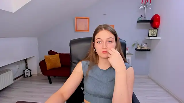 AnneWilsonn online show from March 3, 12:12 pm