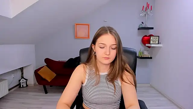 AnneWilsonn online show from March 18, 12:19 pm