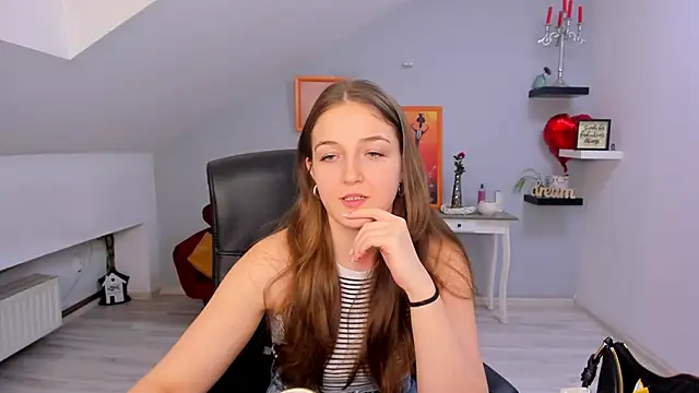 AnneWilsonn online show from March 25, 12:26 pm